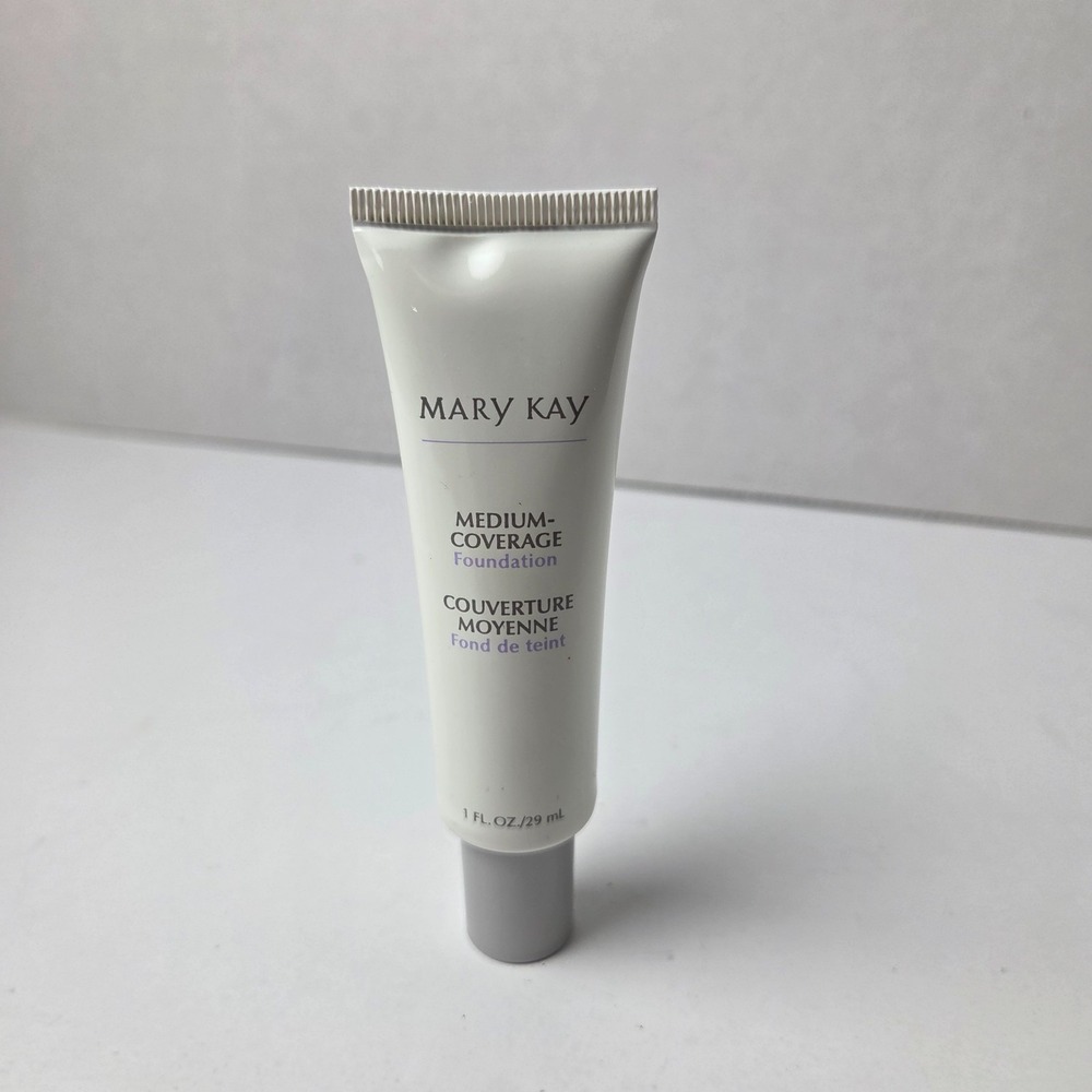 Mary Kay Medium Coverage Foundation 1 fl. oz. Beige 400 Gray Cap 357000 - NOS